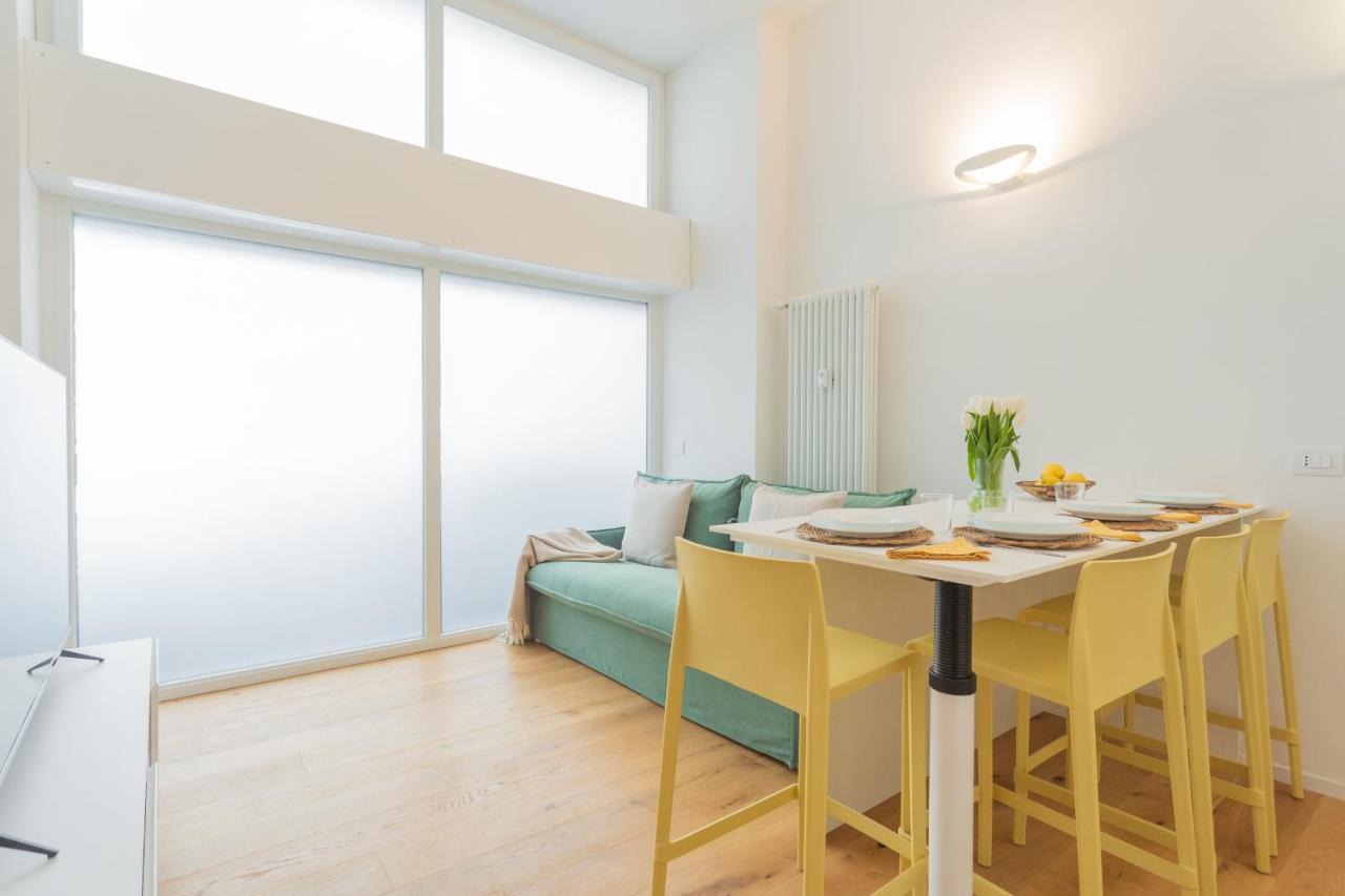 A Step From The Lake Apartment By Rent All Como Luaran gambar